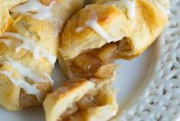 Apple Cinnamon Cream Cheese Swirls