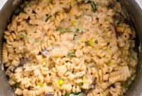 Velvety Mushroom and Leek One-Pot Pasta