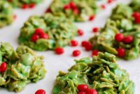Crunchy Wreath Delights