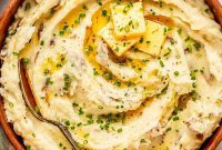 Heavenly Garlic Mashed Potatoes