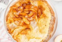 Puffy Apple Cinnamon Dutch Baby
