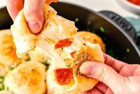 Pepperoni Pizza Bombs