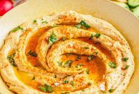 Robust Garlic Hummus