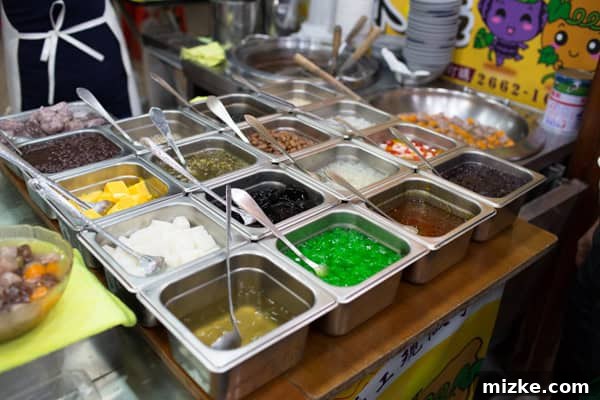 Shenkeng's Unique Handmade Mochi Desserts Sweet Potato and Taro Mochi Shaved Ice in Shenkeng