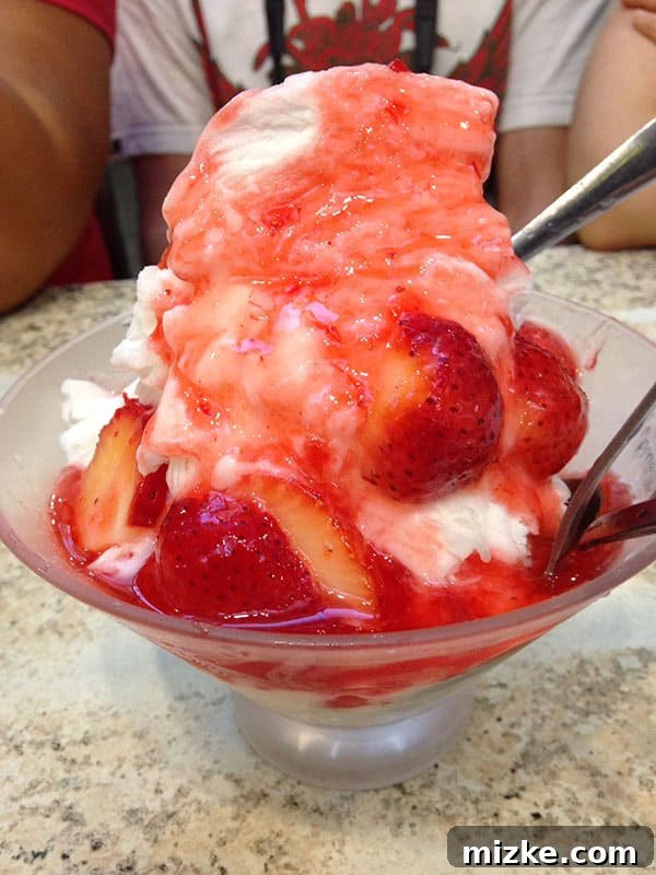 Delicious Shaved Ice in Taipei, Taiwan Strawberry, Coffee, Green Tea, and Red Bean Shaved Ice in Taipei