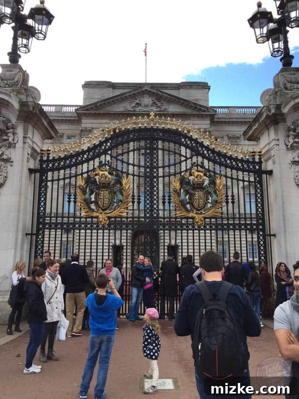 London: A Tourist's Delight 23 The Victoria Memorial outside Buckingham Palace