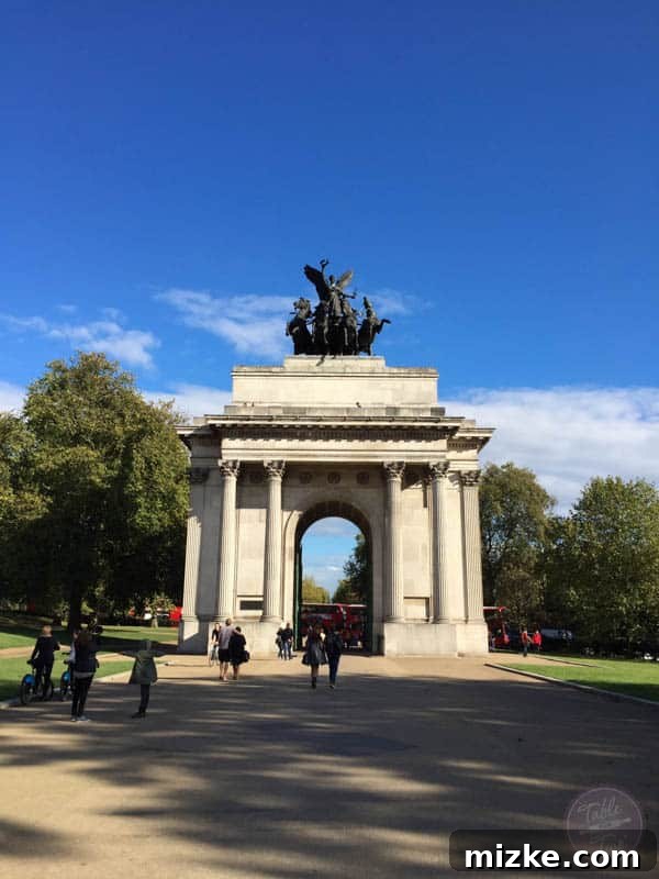 London: A Tourist's Delight 24 Grand building with classical architecture in London