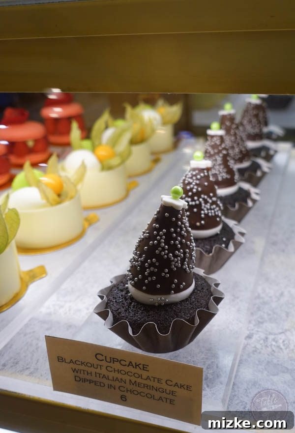 The Enchanting Hudson Valley 6 Close-up of a beautifully crafted pastry, highlighting the intricate details and professional finish by CIA students.