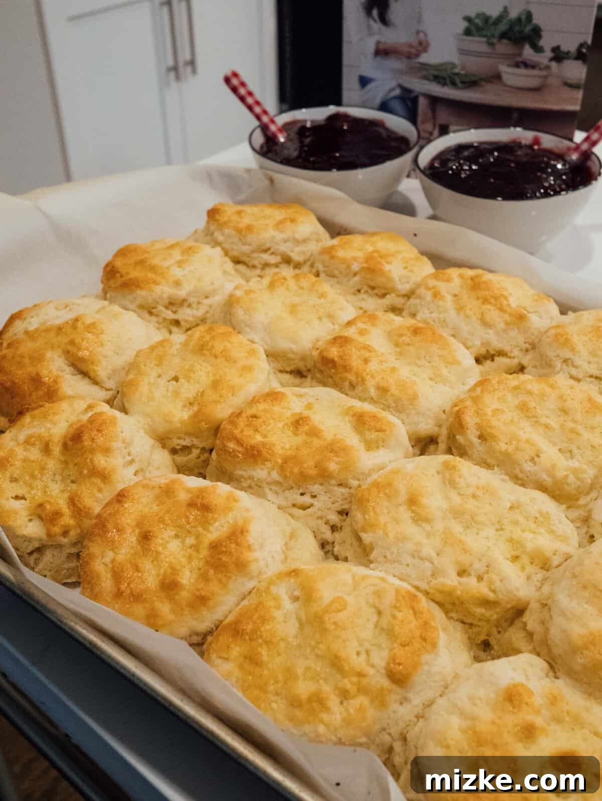 Joanna Gaines' Fluffy Buttery Biscuits: The Ultimate Homemade Recipe for Breakfast Perfection You'll want these biscuits on your breakfast table! They're so fluffy, buttery, and incredibly tender. You won't be able to just eat one! #biscuits #breakfast #breakfastrecipes