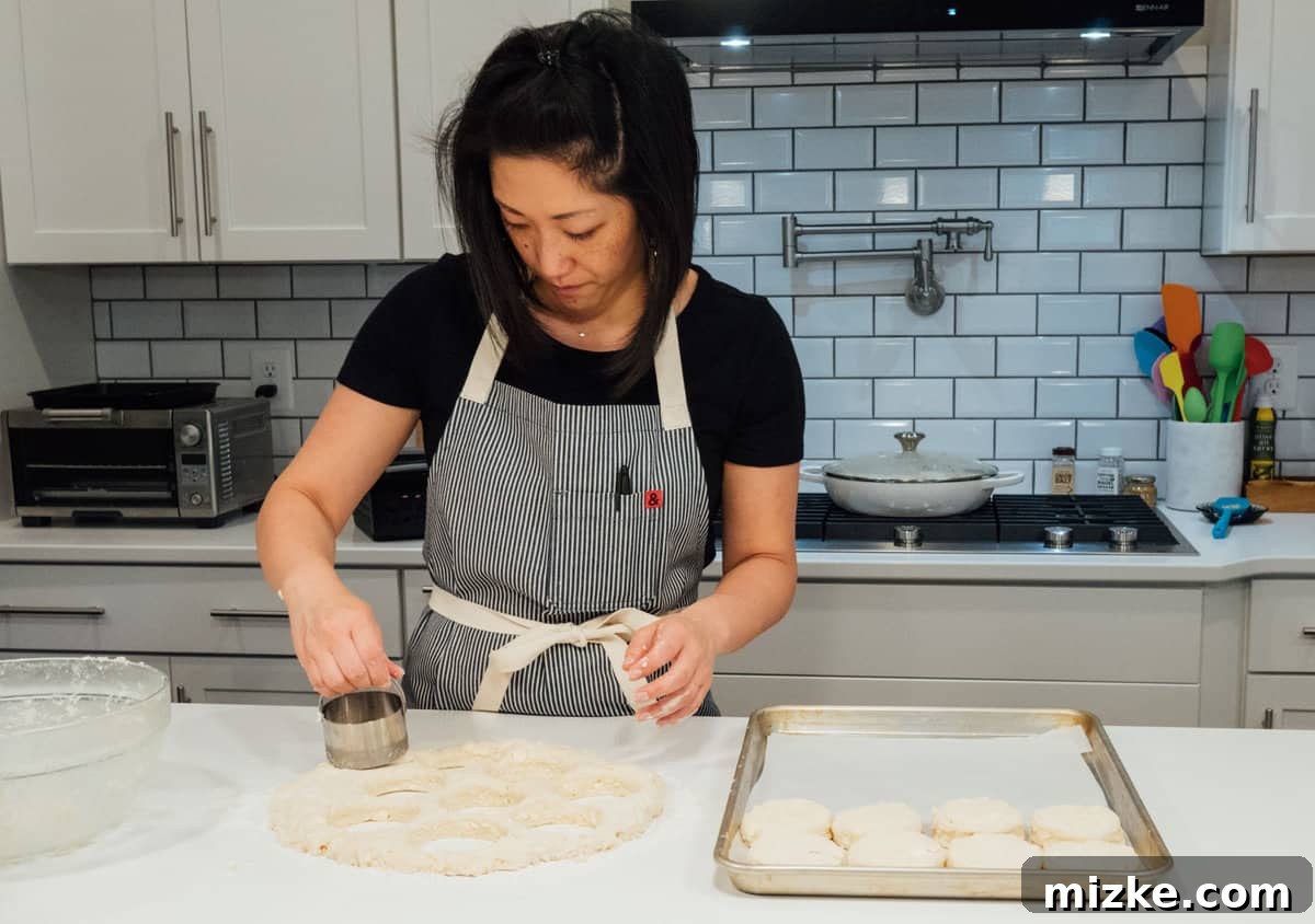 Joanna Gaines' Fluffy Buttery Biscuits: The Ultimate Homemade Recipe for Breakfast Perfection You'll want these biscuits on your breakfast table! They're so fluffy, buttery, and incredibly tender. You won't be able to just eat one! #biscuits #breakfast #breakfastrecipes